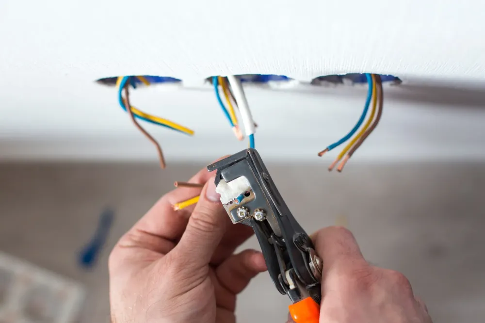 Électricien près de Croix